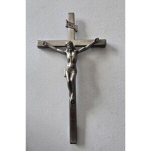 VTG Crucifix Lovell Mfg Inc Williams Bay WI Silver Metal Jesus Cross Catholic